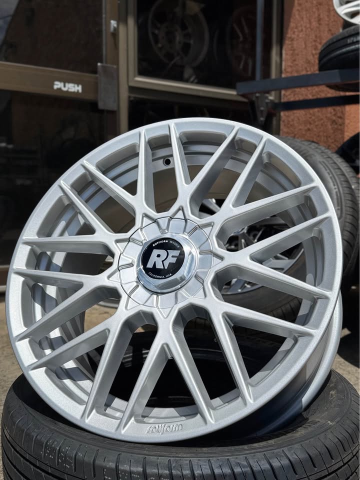 19" Rotiform RSE Wheels