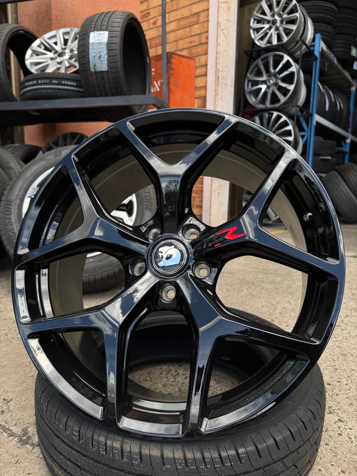 20inch GTSR STYLE WHEELS RED R