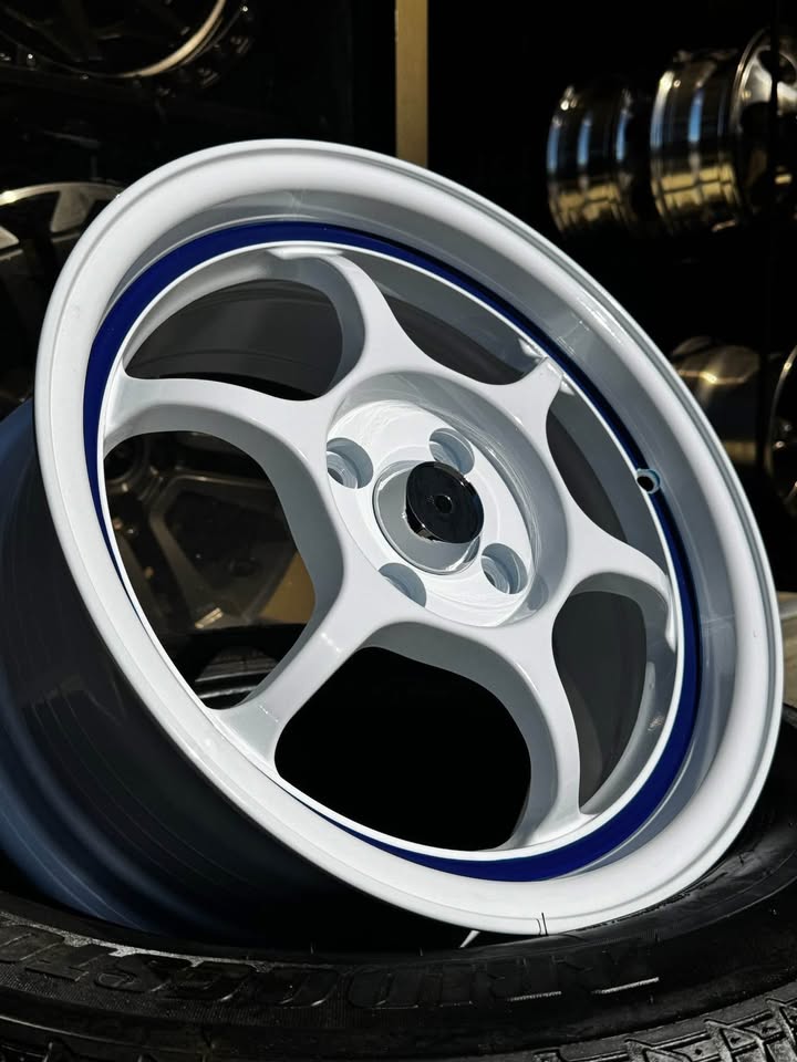 Advan Racing Style Wheels