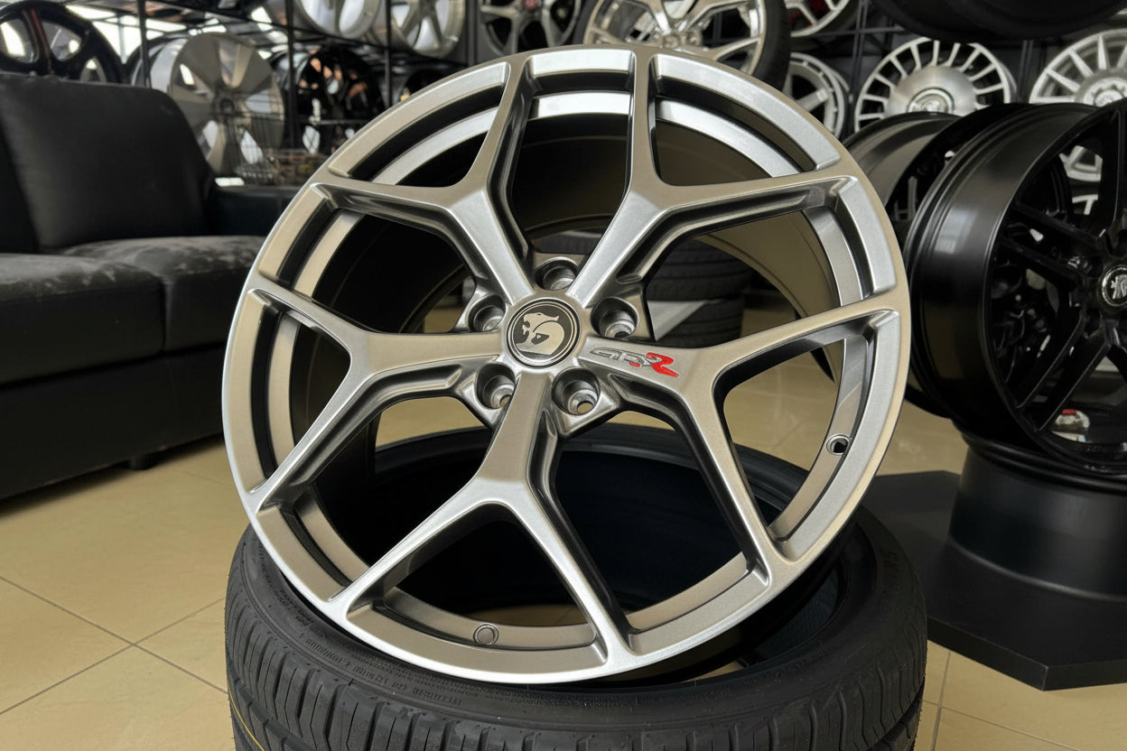 20inch GTSR RED R Hyper Black Wheels