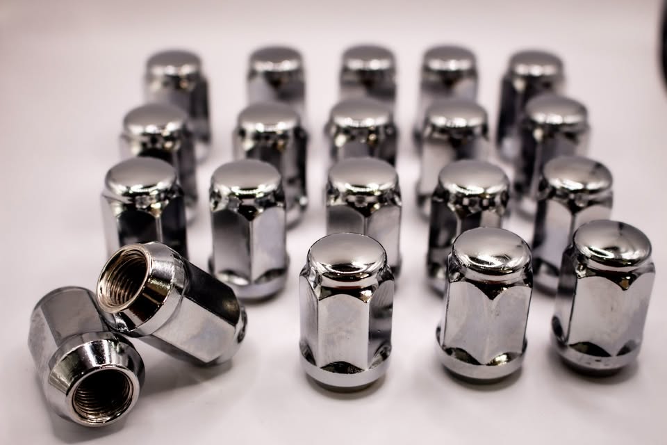 20 Pack Wheel nuts suit Holden Commodore PRE VE,VF