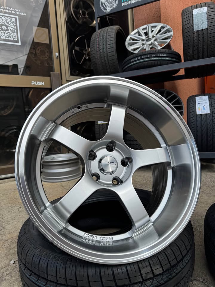 18inch Deep Dish Staggered Advan GT Rracing Style Wheels