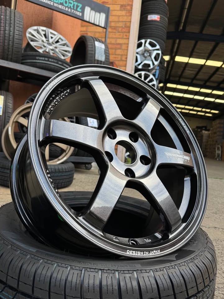 16inch Rays TE37 Style Wheels