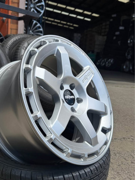 19" Rotiform RSE Wheels