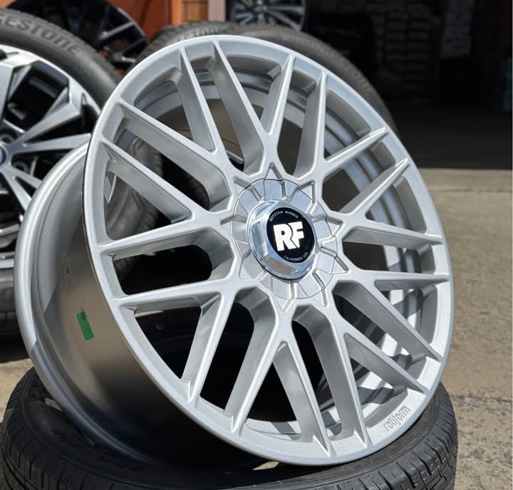 19" Rotiform RSE Wheels