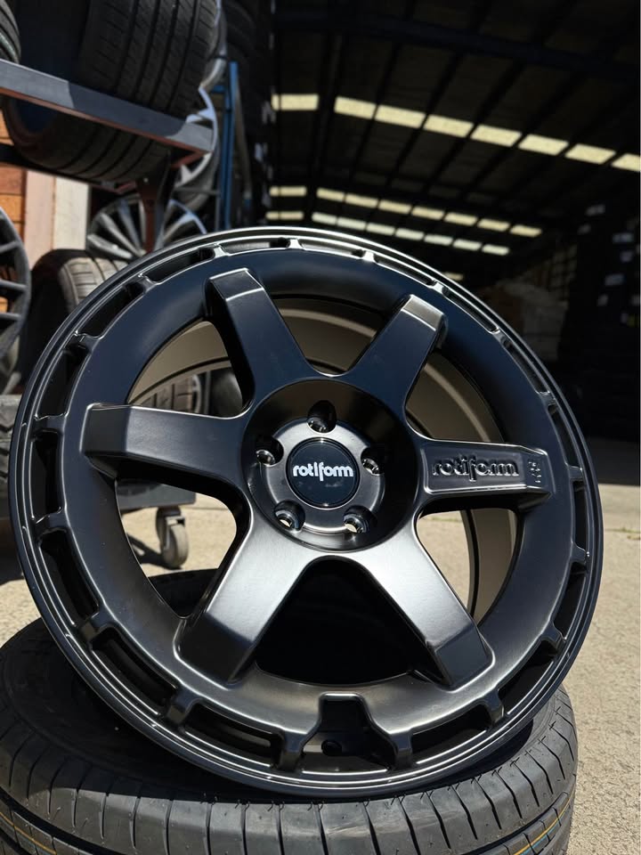 19" Rotiform KB1 Wheels