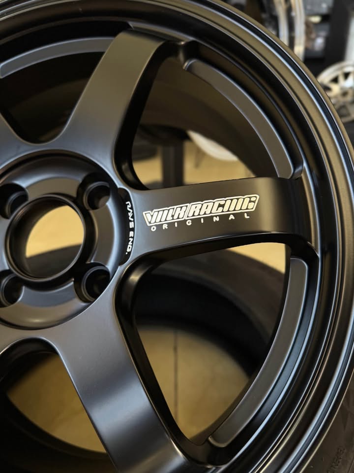 16inch Rays TE37 Style wheels with Engraving