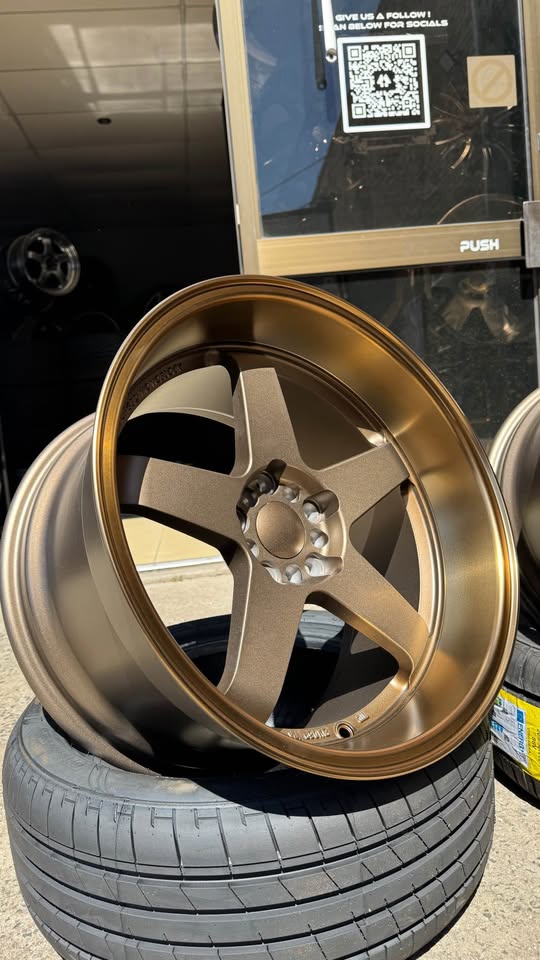 18inch Nismo LMGT4 "GTR-D Style Wheels - Bronze
