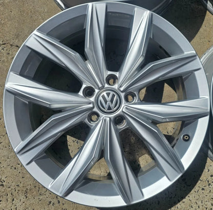 4x 18" Genuine 2020 Volkswagen Tiguan Oem Wheels