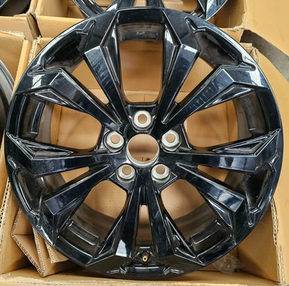 18" Genuine 2023 RAV4 Hybrid Oem Wheels