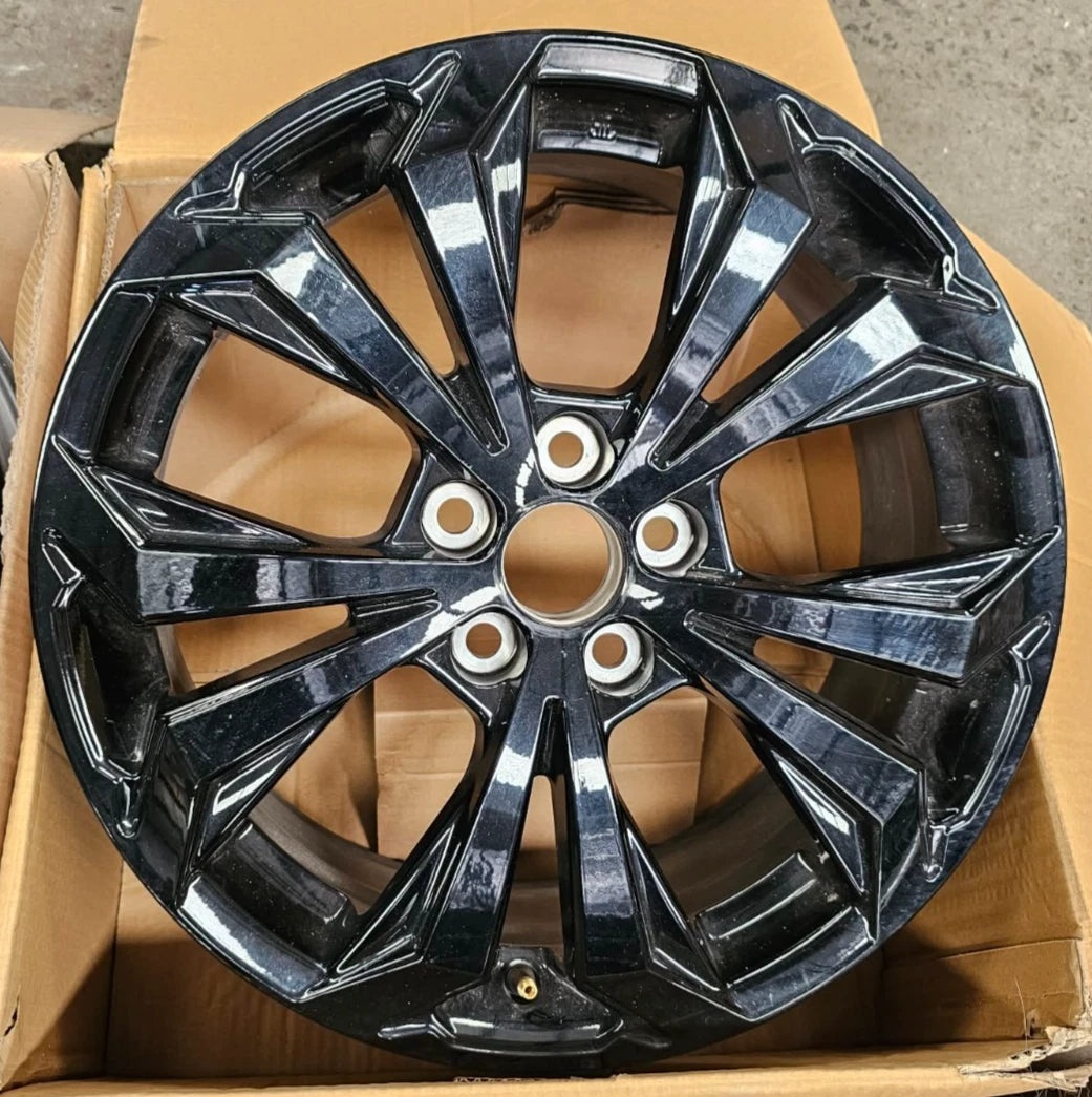 18" Genuine 2023 RAV4 Hybrid Oem Wheels
