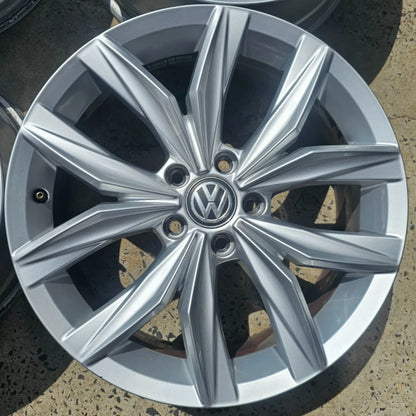 4x 18" Genuine 2020 Volkswagen Tiguan Oem Wheels