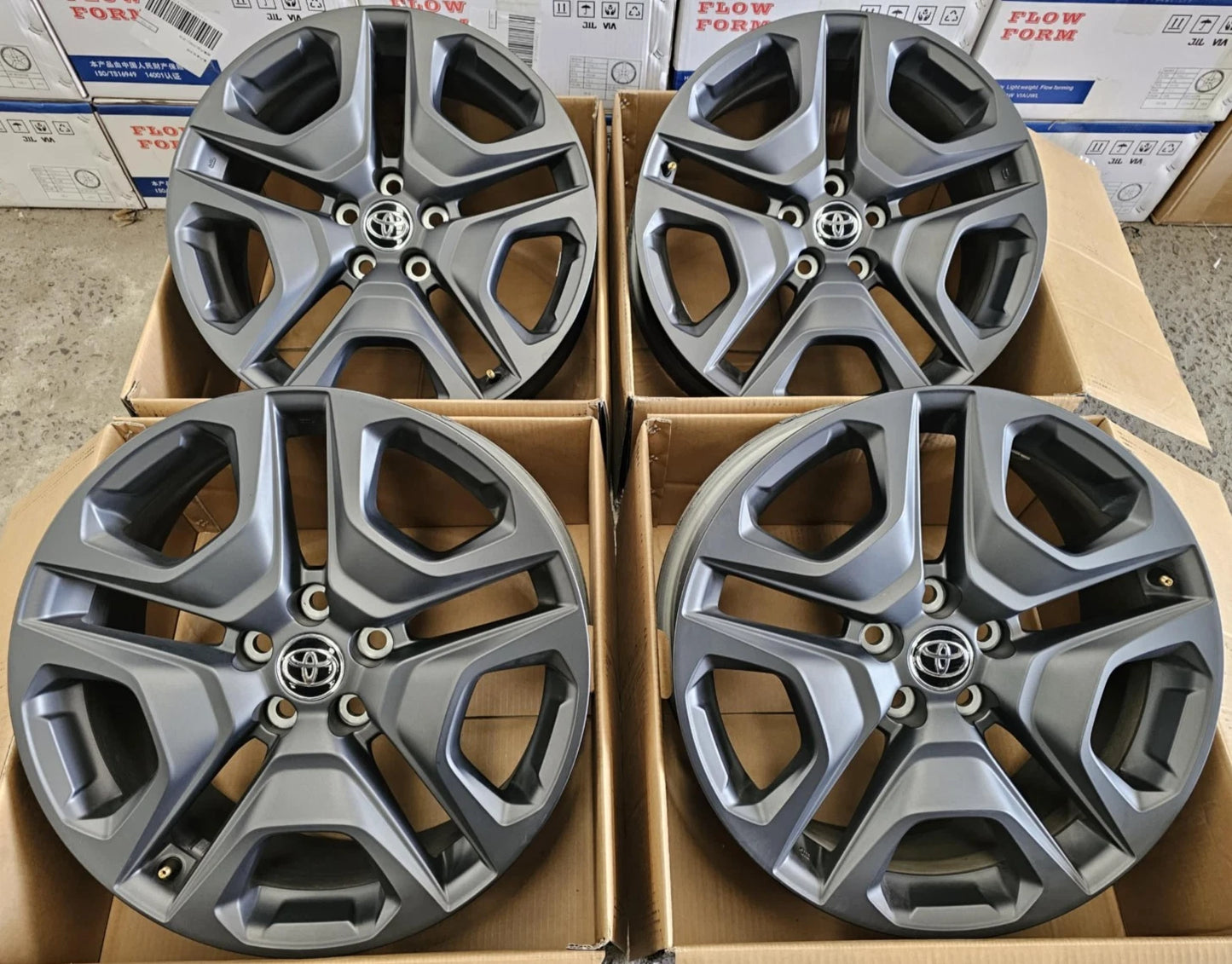 19" Genuine 2024 RAV4 Edge Hybrid Model Oem Wheels