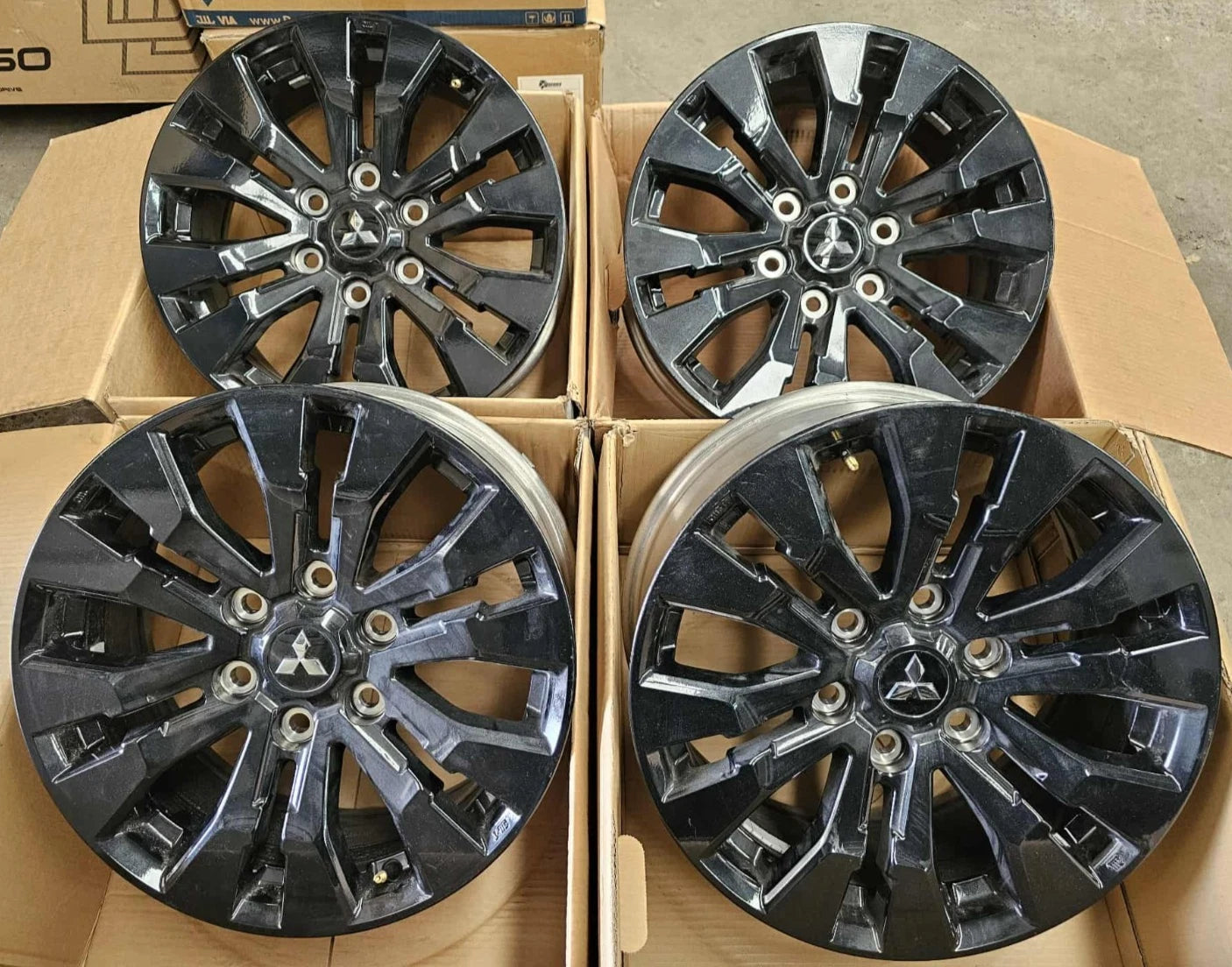 4x 18" Genuine 2024 Mitsubishi Triton Oem Wheels Suit Triton